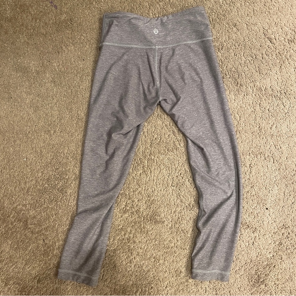Lululemom gray 7/8 length leggings - gray - Picture 2 of 3